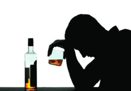 老总喝多酒了走错房间了怎么办(老总喝多了,让司机送回家,司机在车上就动了坏心思)