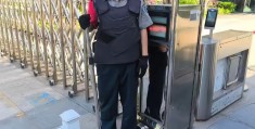 学校保安8小时6000电话(飞机场招聘保安8000一个月)