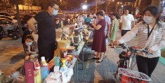 摆地摊能致富吗为什么(摆地摊真的可以赚到很多钱吗?)