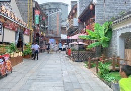 开个清闲不累的小店(初次创业开什么店合适)