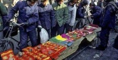 过年摆摊卖什么最挣钱(过年摆摊卖什么最挣钱呢)