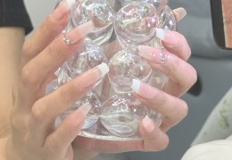 寝室美甲文案(宿舍美甲宣传语)