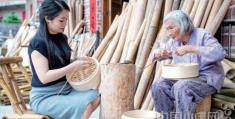 家庭致富小作坊赚钱真实案例视频(家庭致富小作坊赚钱真实案例视频播放)