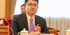 头条新闻董事长是谁啊最新消息(头条新闻董事长是谁啊最新消息图片)
