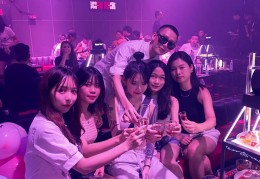 老总酒吧买醉(老总在酒吧骗女孩喝酒)