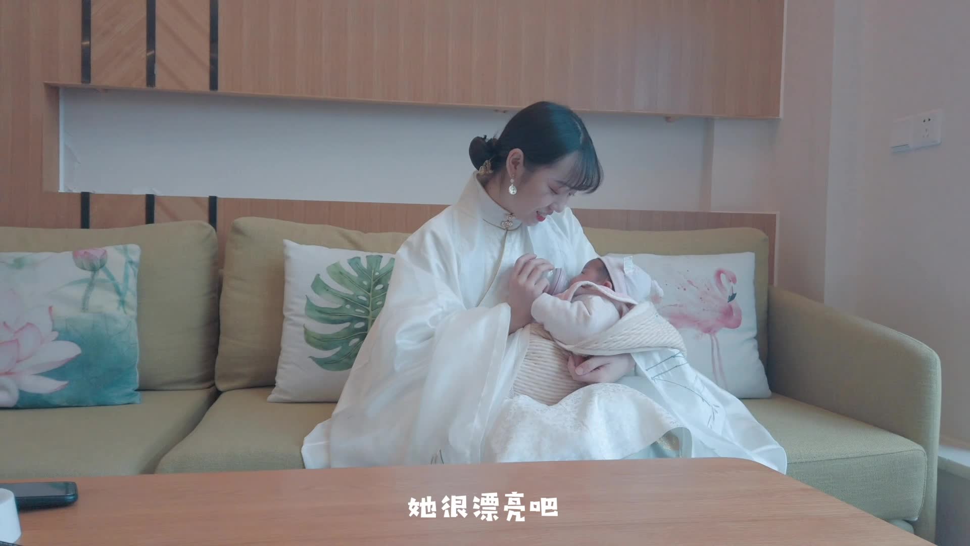 小万姑娘生孩子全程曝光(小万姑娘生孩子全程曝光视频)
