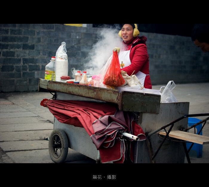 2020摆地摊的感人故事(2020摆地摊的感人故事视频)